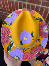 Load image into Gallery viewer, Yellow Flowers Hat